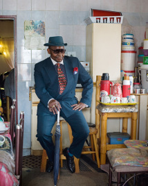 Andrew Sithebe "dresses to kill", Molapi Ext, 2009 Andrew Sithebe "dresses to kill", Molapi Ext, 2009