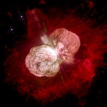 Sterne, die ihre Energie verbraucht haben, sterben. Sie werden zu weißen Zwergen und bilden um sich eine Aura planetarischen Nebels. Sterne, die ihre Energie verbraucht haben, sterben. Sie werden zu weißen Zwergen und bilden um sich eine Aura planetarischen Nebels.