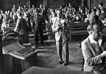 Journalisten und Zuschauer im Gerichtssaal 1958 Journalisten und Zuschauer im Gerichtssaal 1958