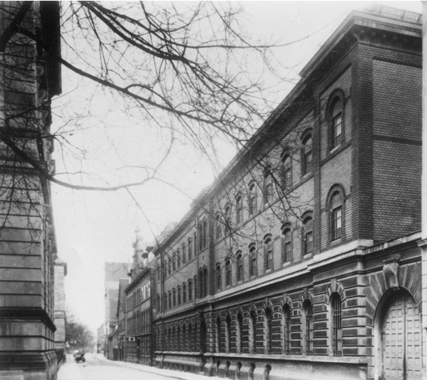 Untersuchungsgefängnis des Landes- und Amtsgerichts Ulm, Frauengraben 4, 1940